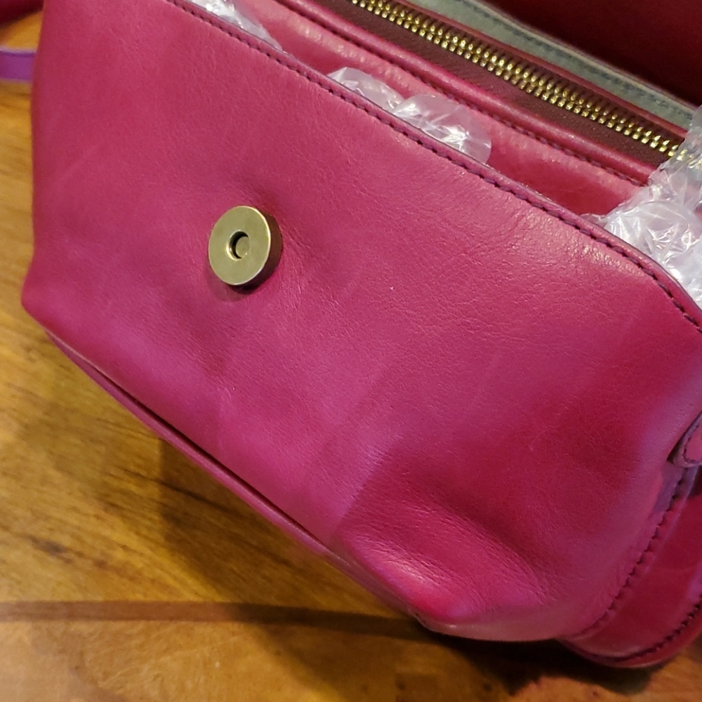 *SALE* Gryson maroon leather crossbody - Picture 12 of 13